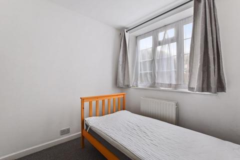 2 bedroom ground floor flat for sale, Alexandra Avenue, Harrow