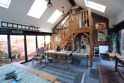 2 bedroom end of terrace house for sale, Llan-y-Pwll, Wrexham