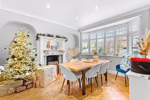 42 Bulstrode Gardens, Hounslow, TW3 3AJ