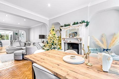42 Bulstrode Gardens, Hounslow, TW3 3AJ