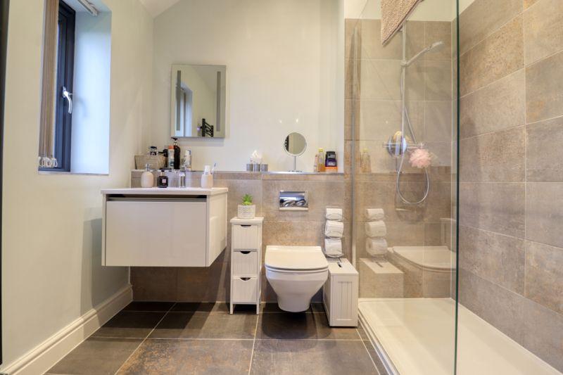 Master En-Suite