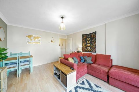 1 bedroom flat for sale - East Gardens, London SW17