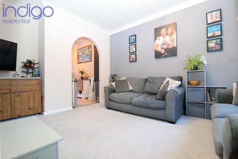 9 Benington Close, Luton, LU2 7YJ