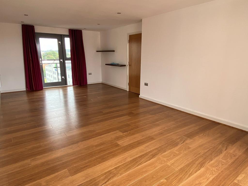 Avenel Way, Poole, BH15 2 bed apartment £1,300 pcm (£300 pw)