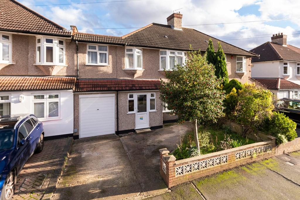 Berkeley Avenue, Bexleyheath, DA7 5 bed semidetached house for sale