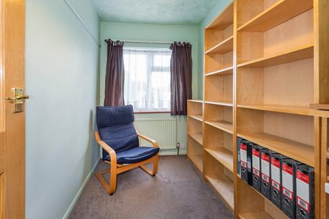 40 Berkeley Avenue, Bexleyheath, DA7 4UA