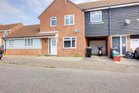 2 bedroom semi-detached house for sale, Camellia Crescent, Clacton-On-Sea CO16