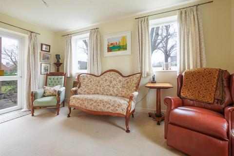 1 bedroom retirement property for sale, Garden Apartment, Margaret Court, Main Street, Tiddington