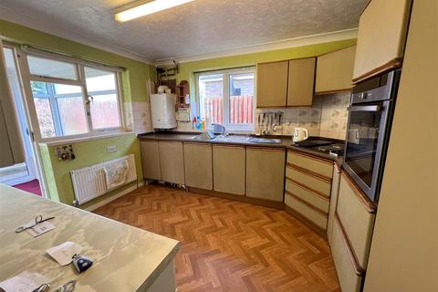 41 Branscombe Close, Frinton-on-sea, CO13 9LE