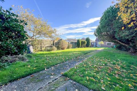 2 bedroom detached bungalow for sale, St. Johns Road, Clacton-On-Sea CO16