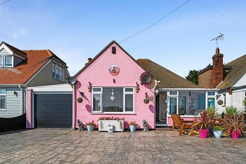 3 bedroom detached bungalow for sale, Kings Parade, Clacton-On-Sea CO15