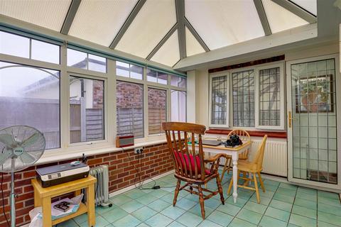6 Graces Walk, Frinton-on-sea, CO13 9PQ