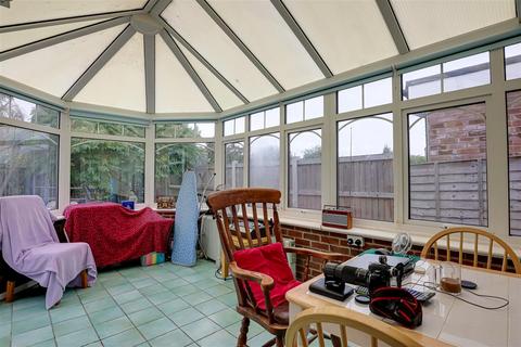 6 Graces Walk, Frinton-on-sea, CO13 9PQ