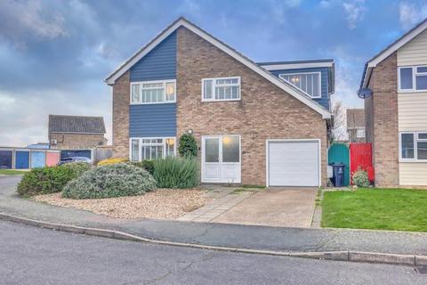 1 Chapelfields, Kirby Cross, Frinton-on-sea, CO13 0RD