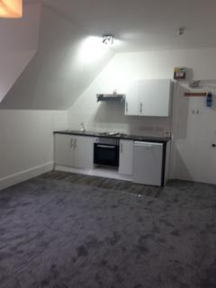 Studio to rent, Beech House Road