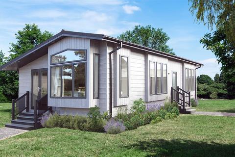 4 bedroom lodge for sale - Delamere Lake Holiday Park, Chester Road, , Northwich