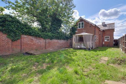 3 bedroom detached house for sale, Colchester Road, Clacton-On-Sea CO16