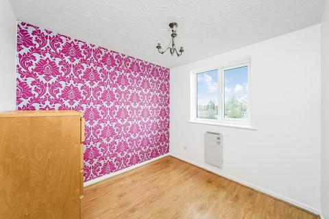 24 Redwood Gardens, Chingford, London, E4 7NZ