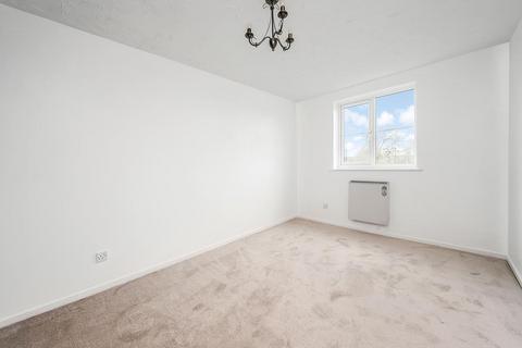 24 Redwood Gardens, Chingford, London, E4 7NZ