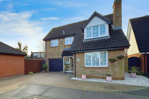 4 bedroom detached house for sale - Canterbury Way, Chelmsford, CM1