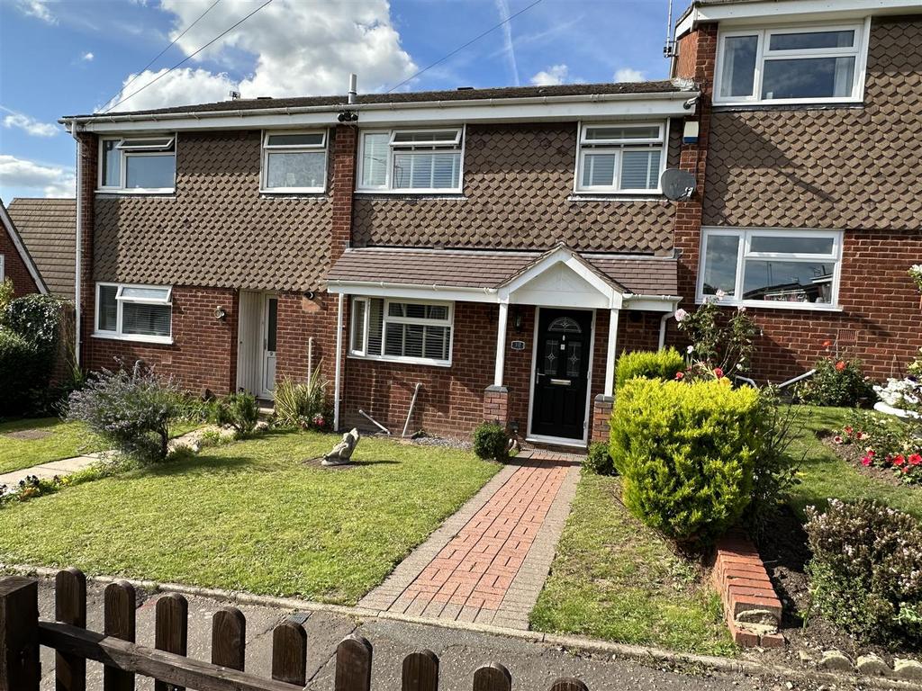 Abbeydale Close, Coventry 3 bed semidetached house £1,250 pcm (£288 pw)