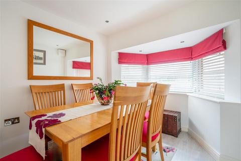 2 Greengage Close, Weston-super-mare, BS22 8GG