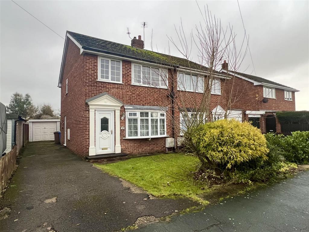 Chestnut Drive, Holme On Spalding Moor 3 bed semidetached house £155,000