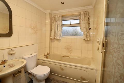 43 Chestnut Drive, Holme On Spalding Moor, York, YO43 4HW