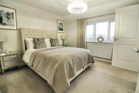 3 bedroom terraced house for sale, Heritage Court, Scissett, Huddersfield, HD8 9WN