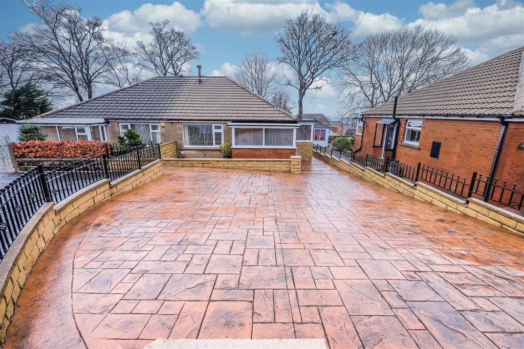 Chiltern Avenue, Lindley, Huddersfield, HD3 2 bed semidetached