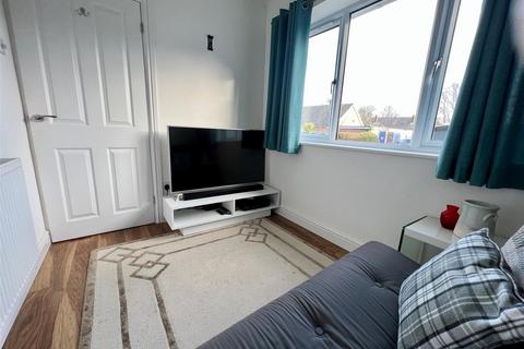 7 Cedar Grove, Burnham-on-crouch, CM0 8DQ
