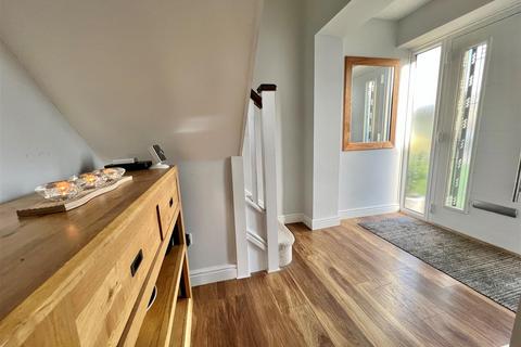 7 Cedar Grove, Burnham-on-crouch, CM0 8DQ