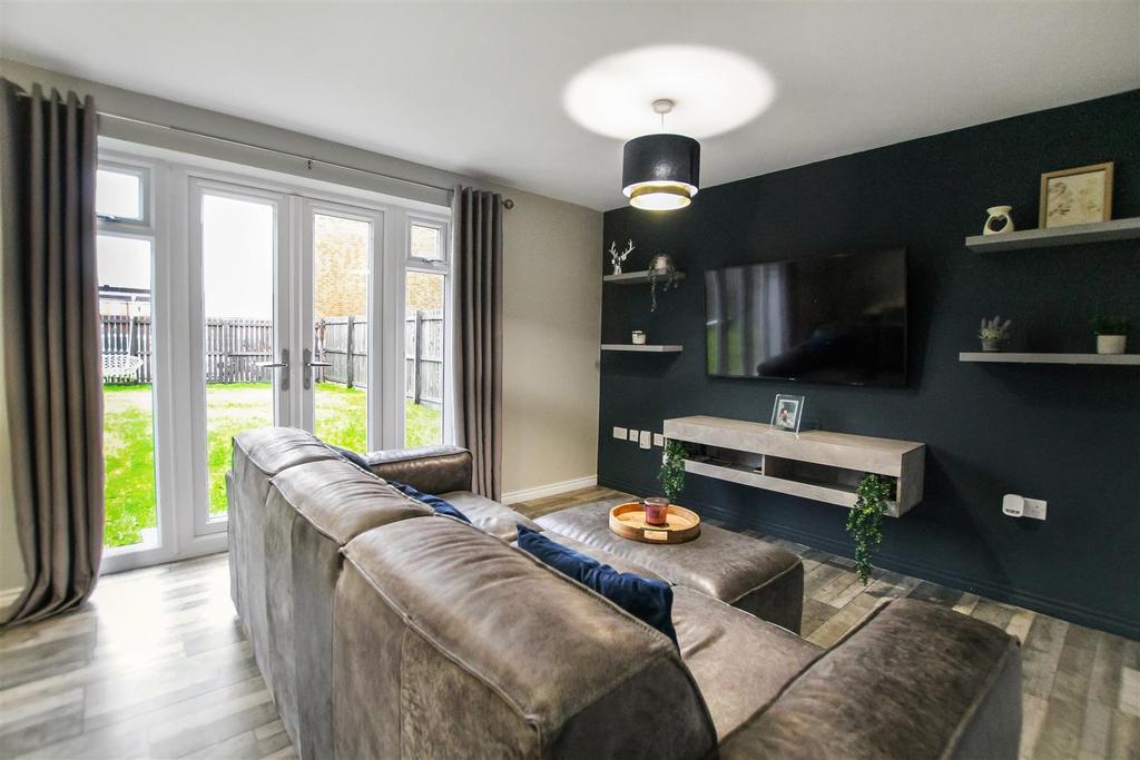 Paton Way, Darlington 3 bed detached house for sale £210,000