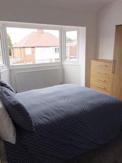 6 bedroom house share to rent, Stanton Road - VIEWINGS FROM 8am - 8pm