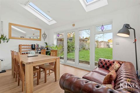 5 Bearley Road, Snitterfield, Stratford-upon-avon, CV37 0JH