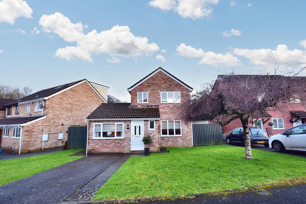 32 Coedriglan Drive, Cardiff, CF5 4UN 3 bed detached house for sale £