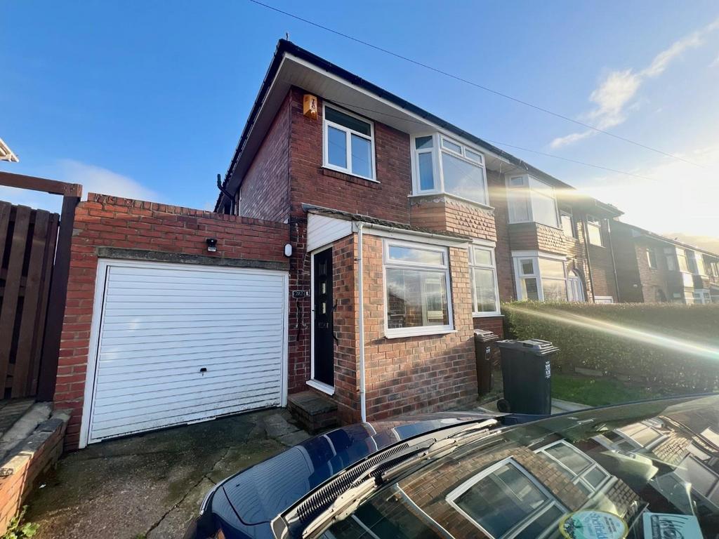 Fox Hill Road, Sheffield, S6 1BH 3 bed semidetached house £825 pcm