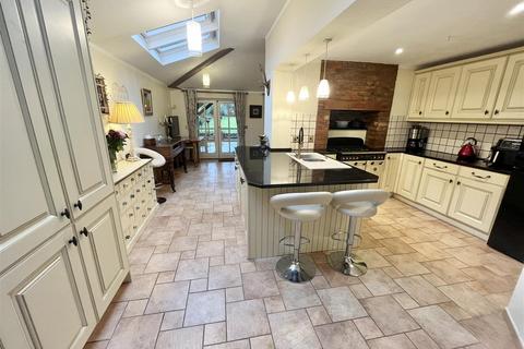 4 bedroom semi-detached house for sale, Knutsford Road, Alderley Edge