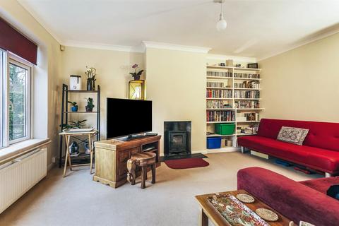 4 bedroom semi-detached house for sale - Merlin Way, Leckhampton, Cheltenham