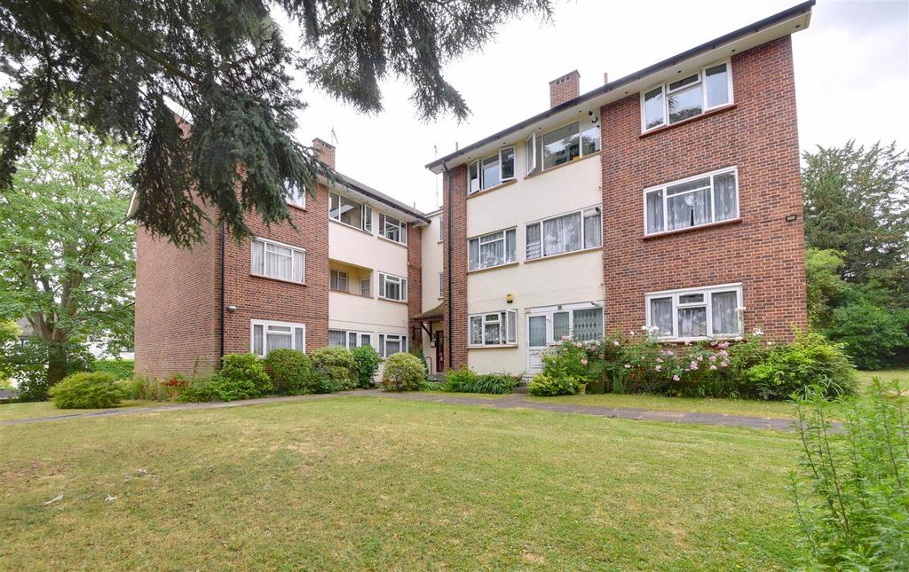 Holders Hill Road, Hendon, London 2 bed flat £410,000