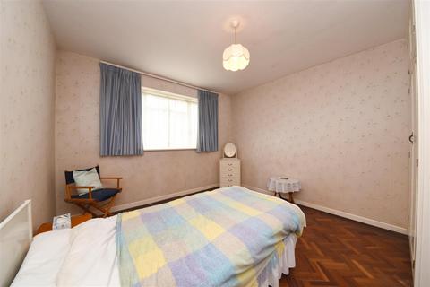 2 bedroom flat for sale, Holders Hill Road, Hendon, London