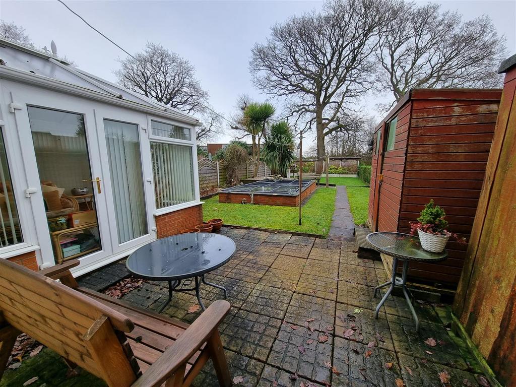 Large rear garden