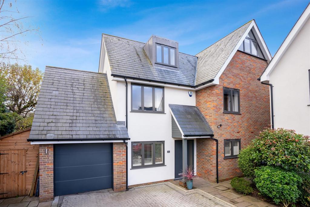Canal Court, Berkhamsted 4 bed detached house for sale £1,350,000