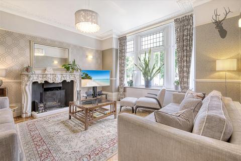 2 Forest Avenue, London, E4 6AR