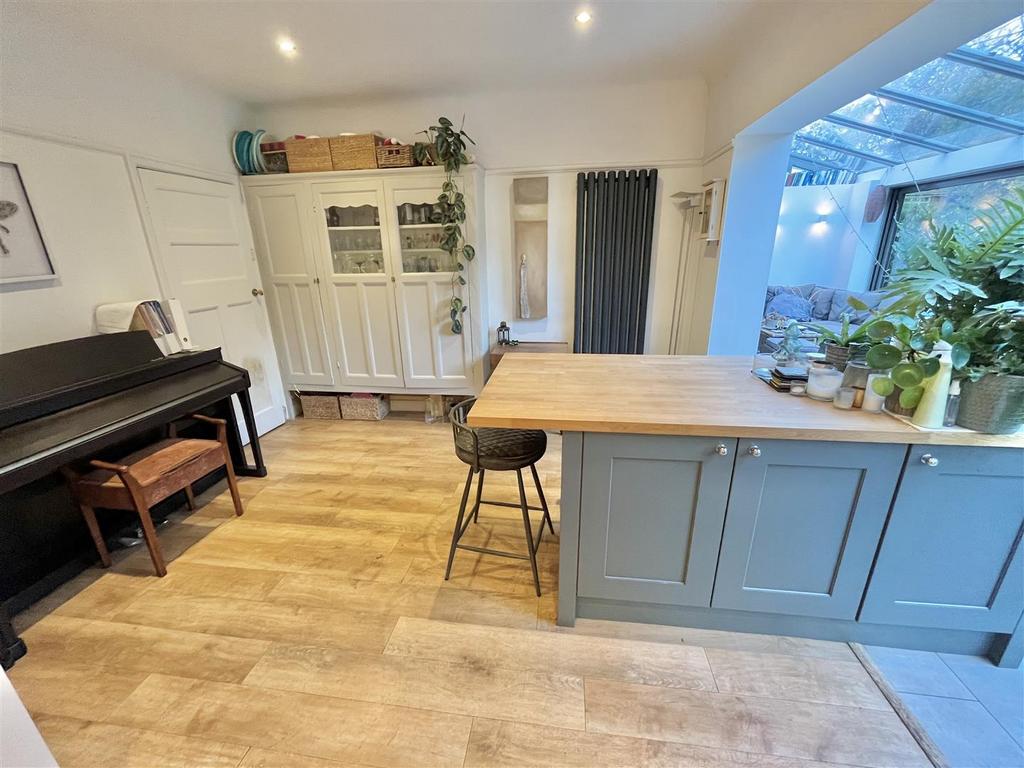 Breakfast Kitchen