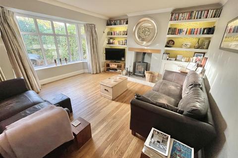 233 Brooklands Road, Manchester, M23 9HF