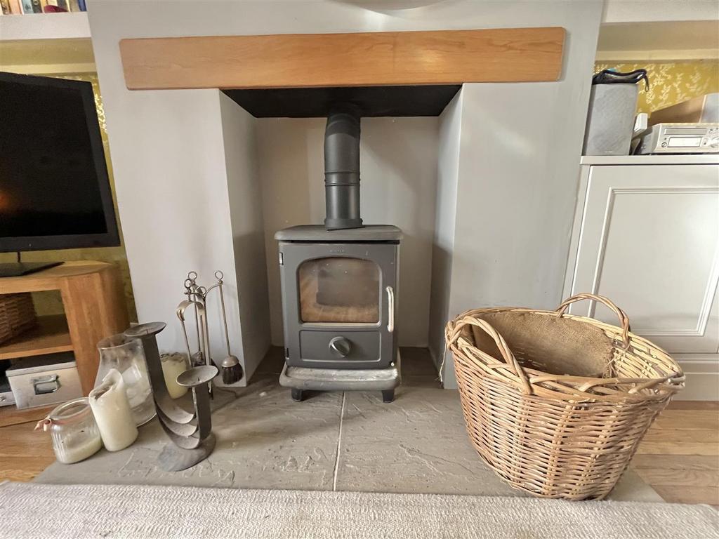 Lounge Fireplace Feature