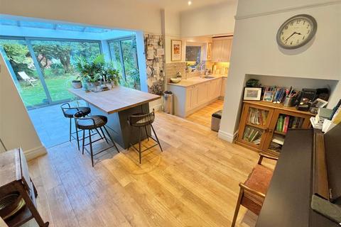 233 Brooklands Road, Manchester, M23 9HF