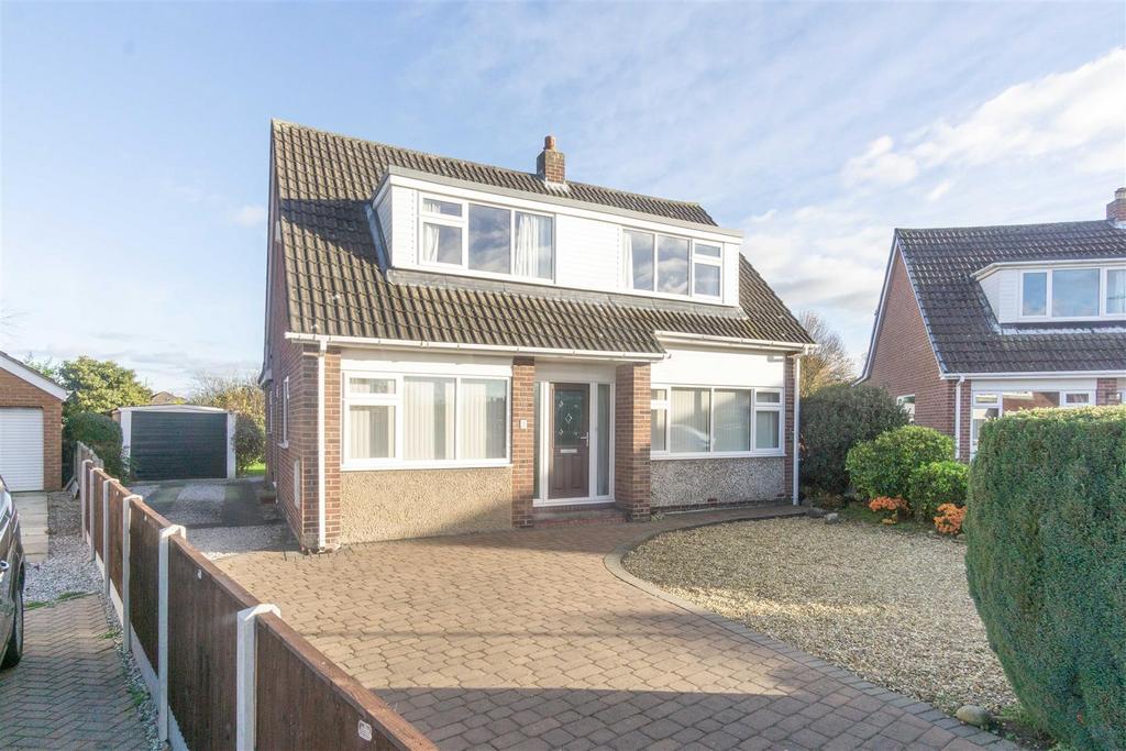 Causeway, Thorpe Willoughby, Selby 3 bed detached bungalow for sale £