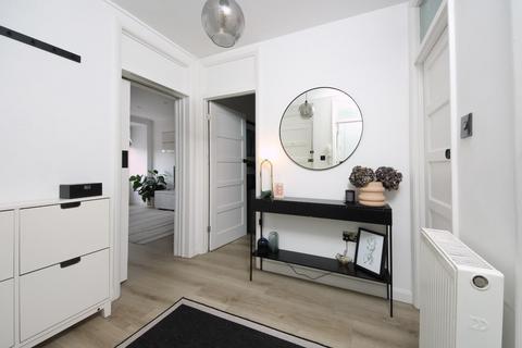 Flat 11, Goldsmith House Shakespeare Road, Acton, London, W3 6SH